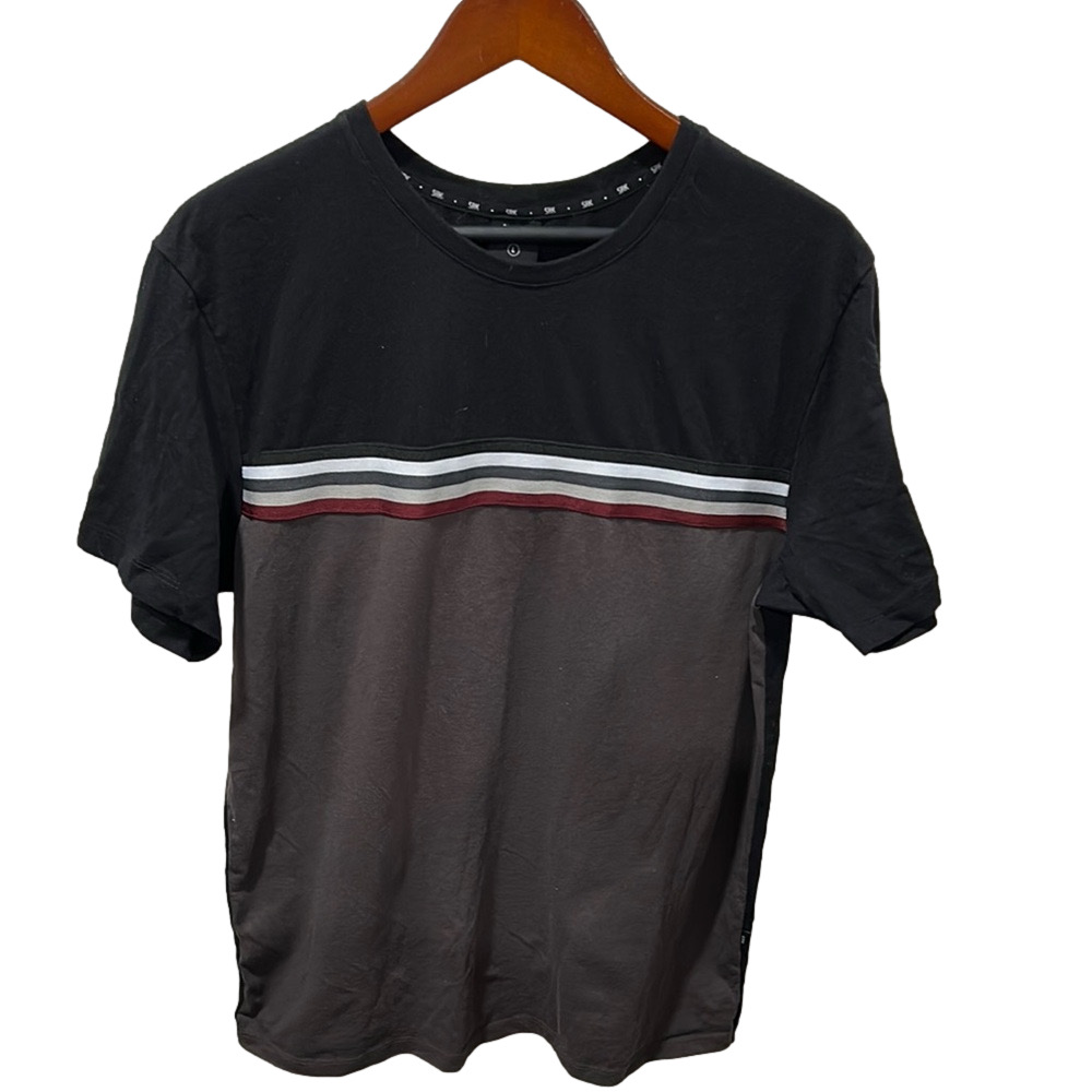 Sunrise Kingdom Black and Gray Men's T-Shirt size L GUC